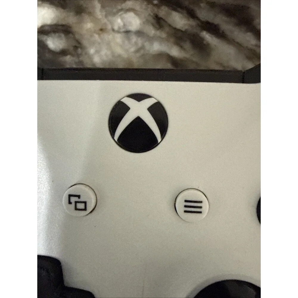 Microsoft Xbox One Wireless Controller White 1708 FOR PARTS ONLY